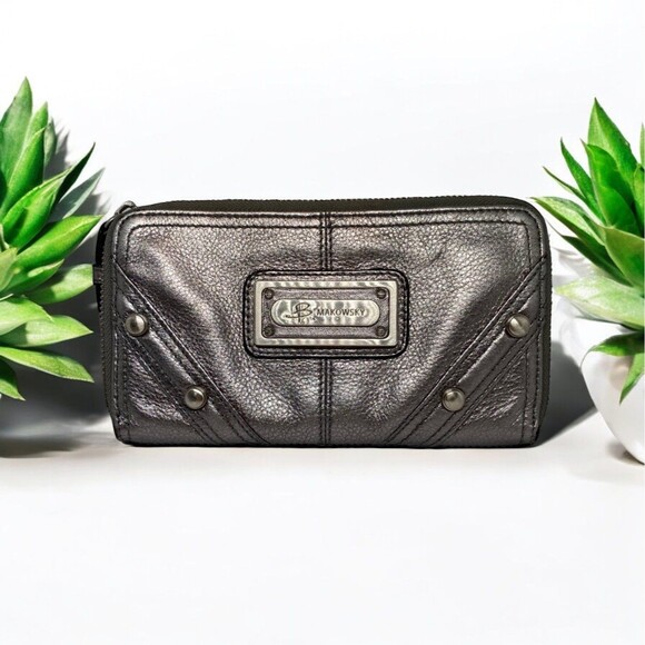 B Makowsky Leather Zip Around Wallet  Silver w Leopard Interior 8in X 4.5in - Picture 2 of 8